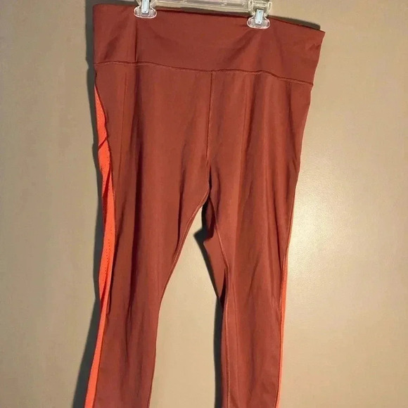 Athleta rust burnt orange mesh 7/8 leggings - Picture 1 of 7